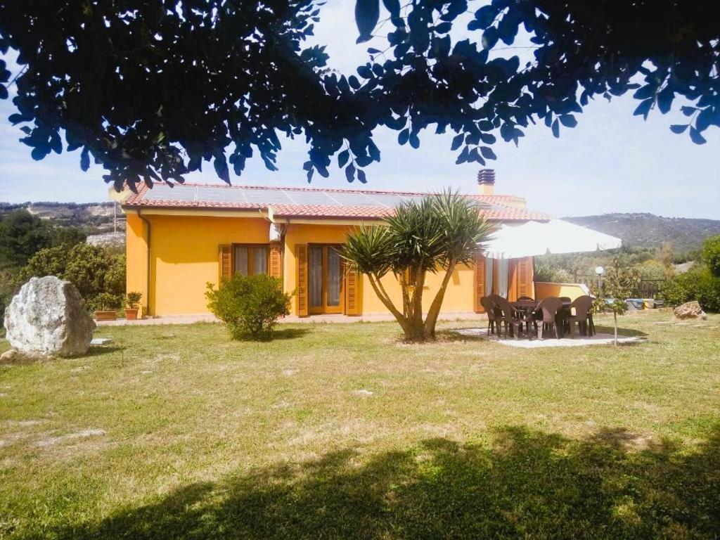 Grotta Delle Fate Panzió Ossi Kültér fotó